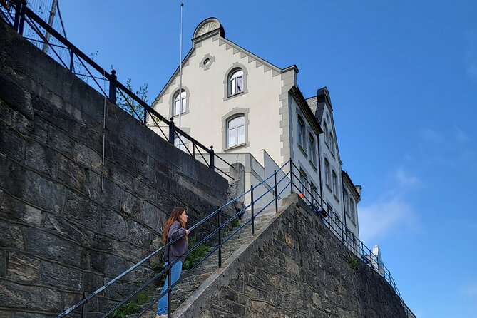 Ålesund Two Hour Walking City Tour - Historical Highlights