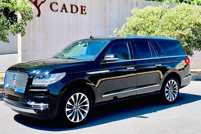 Arrival Private Transfer: Midway Airport MDW to Chicago in Luxury SUV - Luxury SUV Arrival Transfer Overview