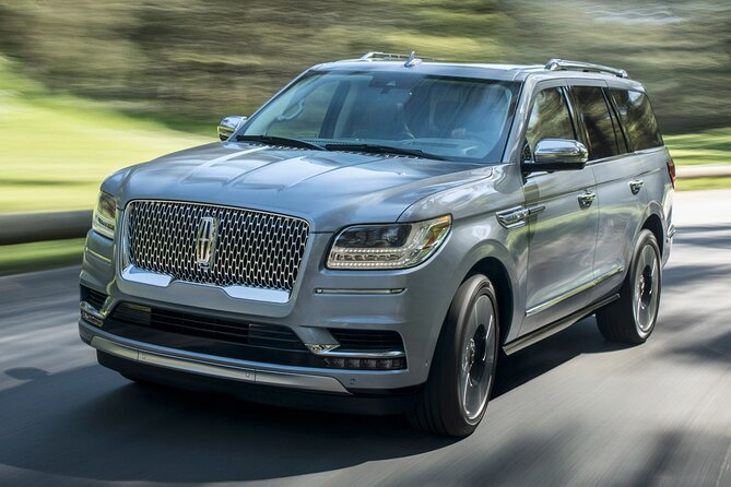 Arrival Transfer Montreal Airport YUL to Montreal by Cars or SUV - Pricing Options and Guarantees