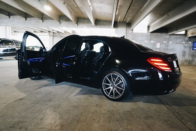 Austin Round Trip Chauffeur Driven Airport Transfer by Sedan - Service Description