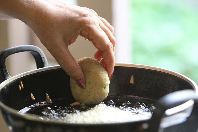 Authentic Indian Cooking Class With Jyoti in Delhi - Booking Details