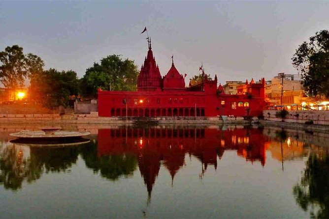 Ayodhya Tour in 3 Days - Day 1: Arrival and Ayodhya Darshan
