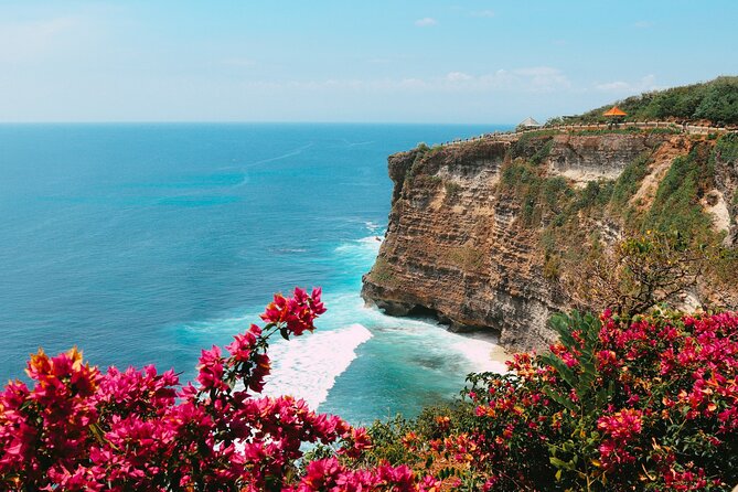 Balis Best Sunset: Uluwatu Kecak Dance & Dinner Jimbaran Beach - Spectacular Uluwatu Temple