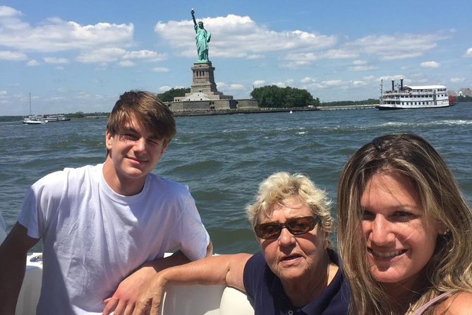 Boat Tour NYC Skyline, Statue of Liberty, Private Yacht Tour - Tour Overview