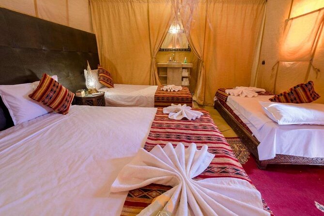 Camel Trek With 1 Night in Luxury Camp With Dinner Sundbording - Accommodation and Amenities