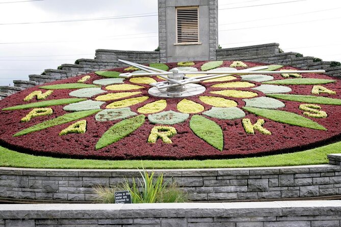Canadian Vintage Small Group Wine Tour (Pick up US Side) - Tour Details