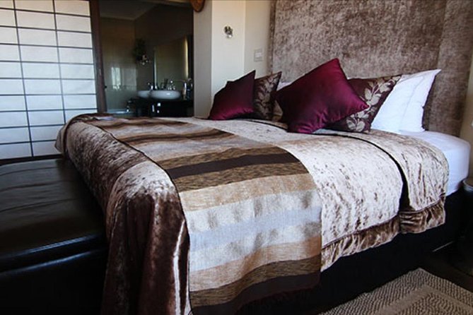Cape Town Lodge Room : 2-Days Cape Town Safari Game Reserve - Pricing and Booking Details