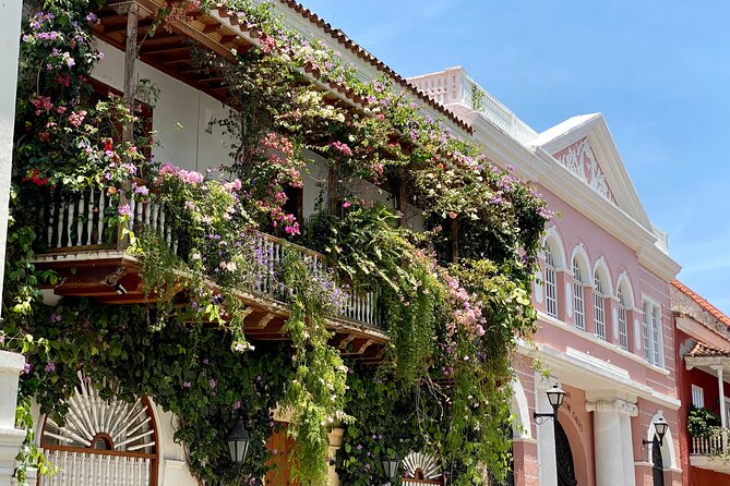 Cartagena Instagrammable History - Capturing Cartagenas Vibrant Streets