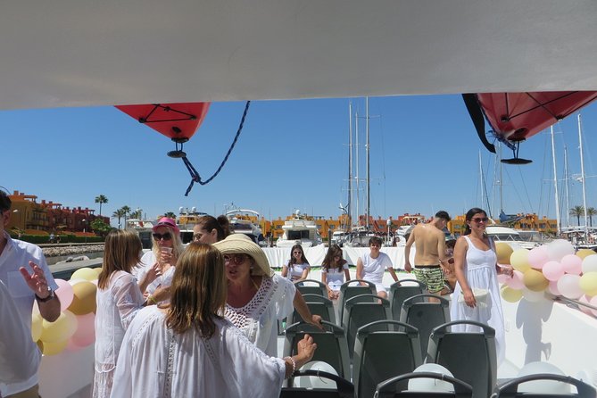 Catamaran Private Tour - Benagil & Marinha Beach - (28 PAX) - Itinerary and Schedule