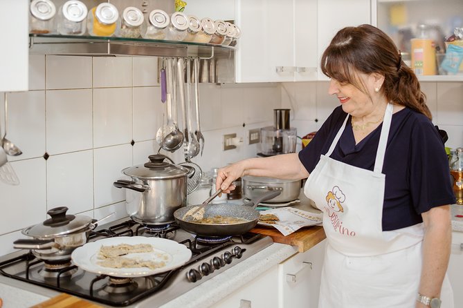 Cesarine: Market Tour & Home Cooking Class in La Spezia - Experience Details