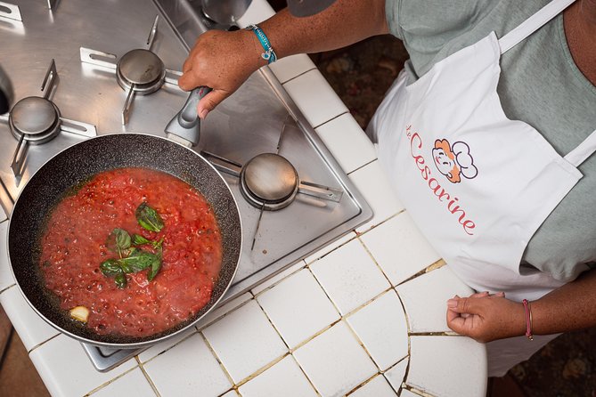 Cesarine: Small Group Market Tour & Cooking Class in Alberobello - Experience Details
