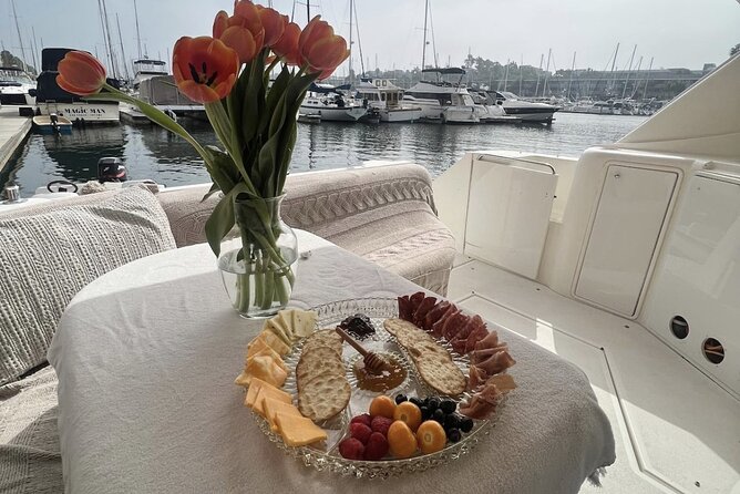 Charcuterie Board and Wine Tasting in Marina Bay - Experience Details