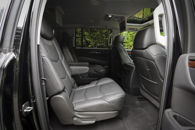 Chicago Private Airport Transfer Service via Luxury Vehicle - Pricing and Booking Details