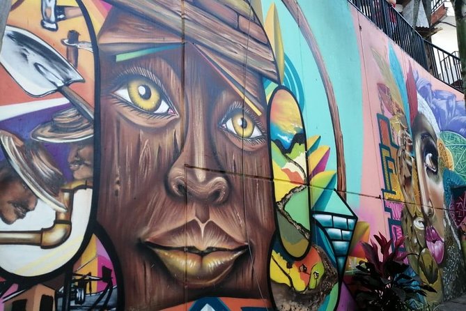 City Tour Graffitour Medellín - Tour Highlights