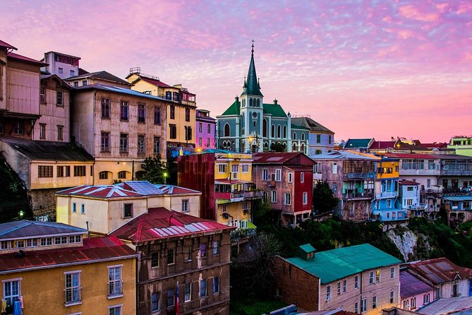 Colorful Houses in Valparaiso and Viña Del Mar - Capturing the Architectural Beauty