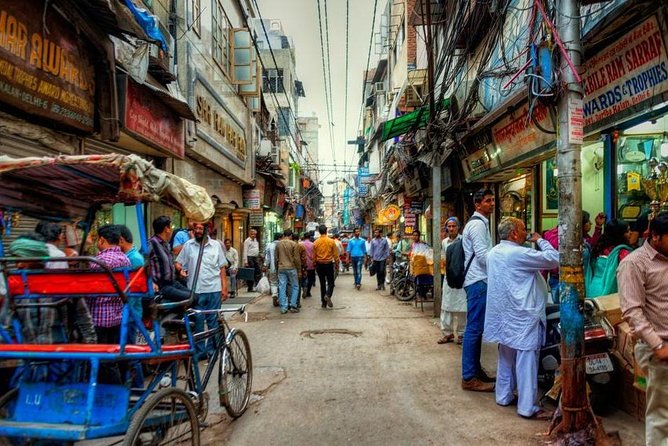 Discover Old Delhi: 4-Hour Evening Walking Tour Includes Guide & Dinner - Tour Overview