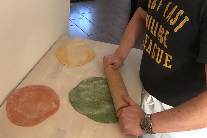 Discover the Art of Making Tricolor Pasta in Como - Event Location and Operator