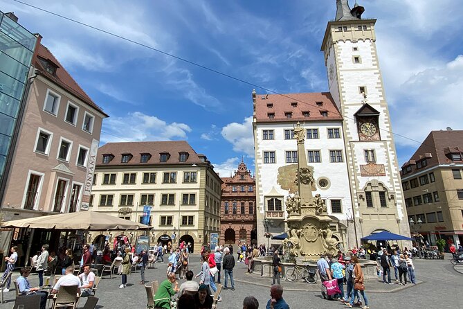 Discover Würzburg Walking Tour With Typical Wine Gift - Tour Details and Inclusions