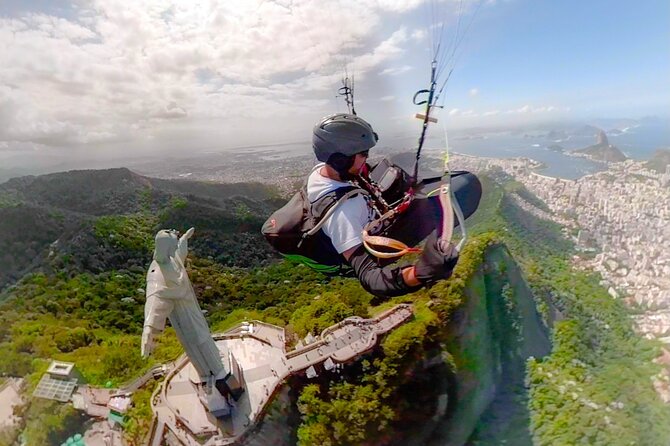 Double Paragliding Flight in Niteroi - Inclusions Provided