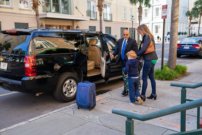 Downtown Charleston to CHS Airport Private 1-Way Transfer - Pricing and Booking Details