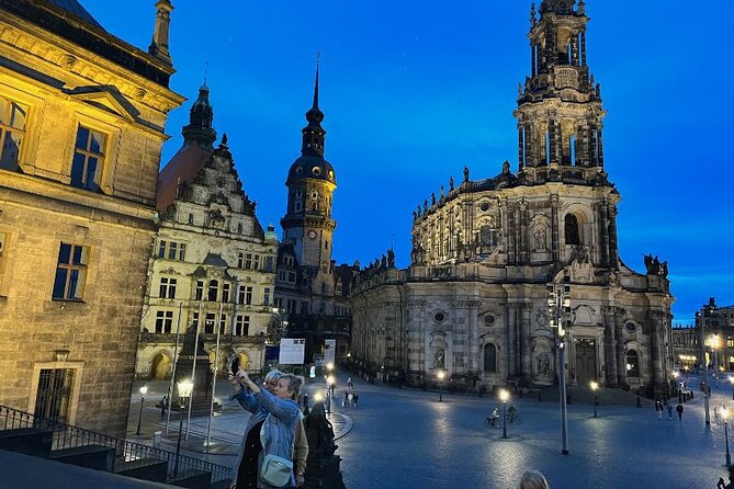 E-Scavenger Hunt Dresden: Explore the City at Your Own Pace - Meeting and Pickup