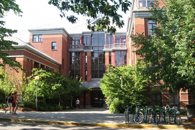 Eugene Scavenger Hunt: Waddle Around Campus - Exciting Scavenger Hunt Details