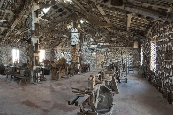 From an Unusual Museum to a Relaxing Picnic, in a Vineyard in Parma Hillside - Unique Museum Experience
