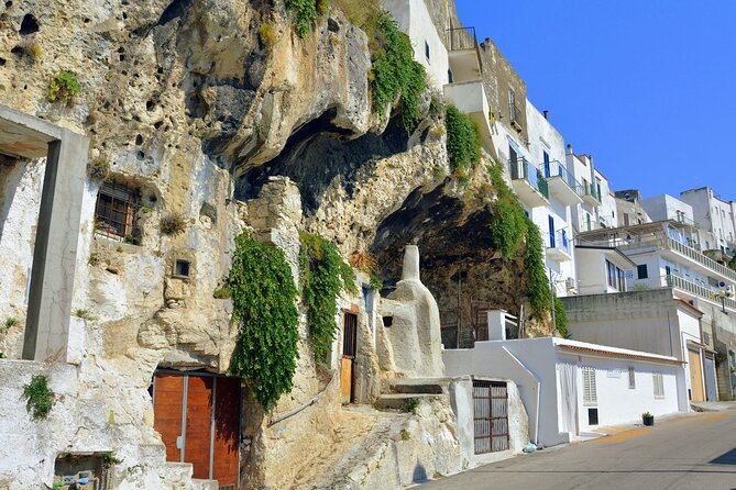 Full Day Matera Tour With Cave Homes and Local Food Tasting - Cave Homes Exploration