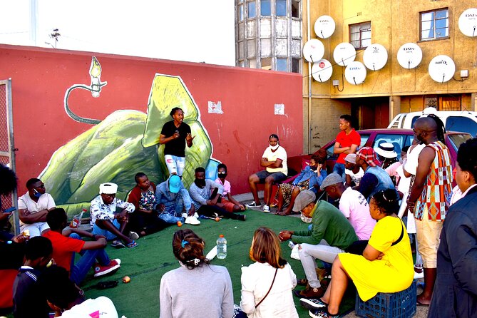 Gender LGBTQ Roundtable & Finger Food W/ Teenagers Add-On - Good To Know