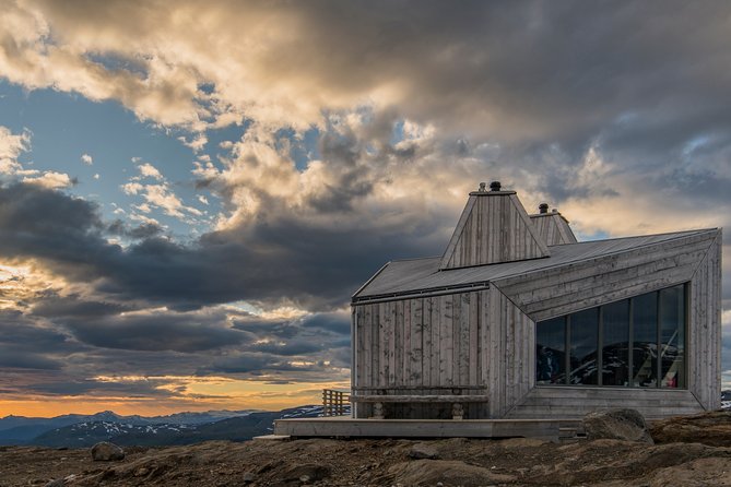 Guided Tour to the Rabot Cabin - Background Information