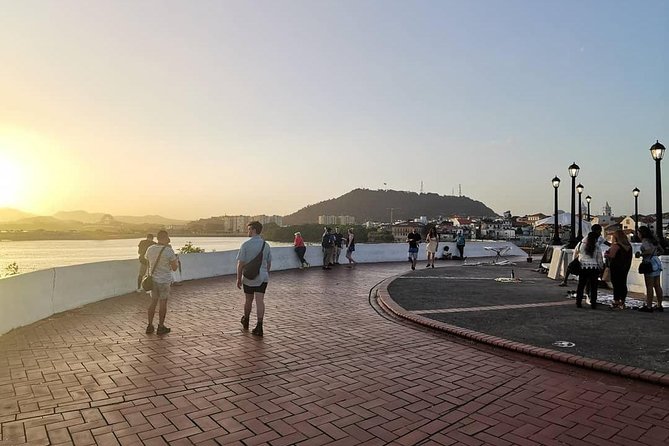 Historical Walking Tour in the Old Town - Tour Highlights