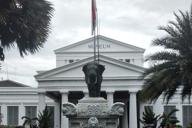 Jakarta Heritage of Old Batavia Private Tour (Free Lunch & Gift ) - Pricing and Booking Details