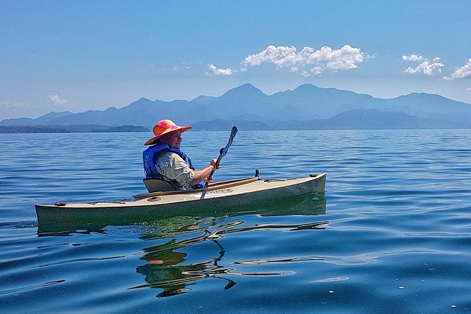 Lake Adventure: Discover Honduras' Natural Wonders - Yojoa Lake: Largest in Honduras
