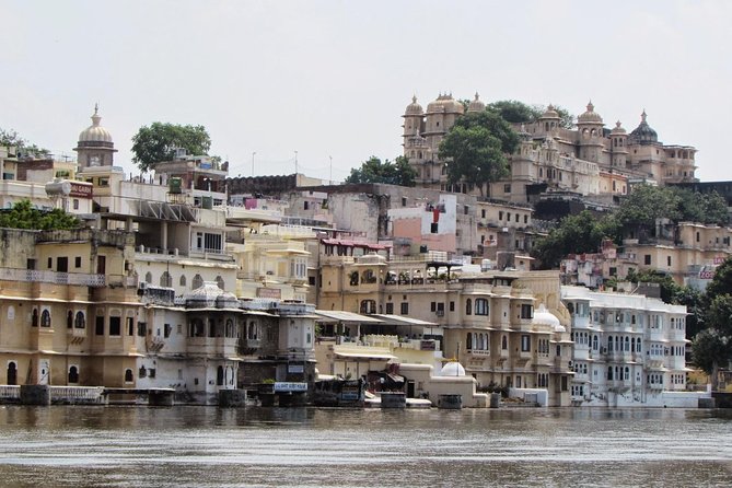 Lake Pichola Boat Cruise & Lake Side Dinner - Experience Highlights