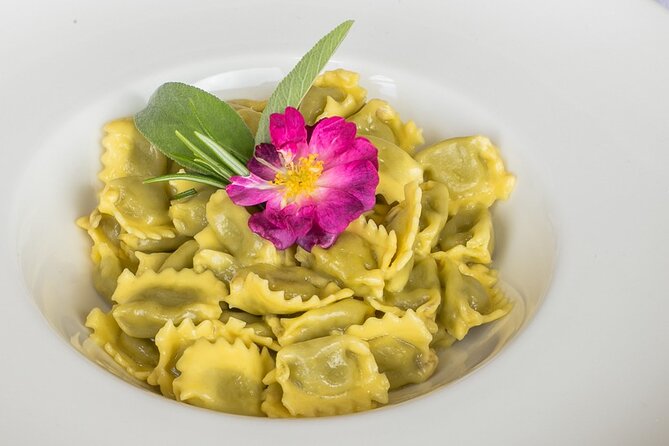 Lunch or Dinner and Cooking Demo at a Local Home in Padova - Booking Process