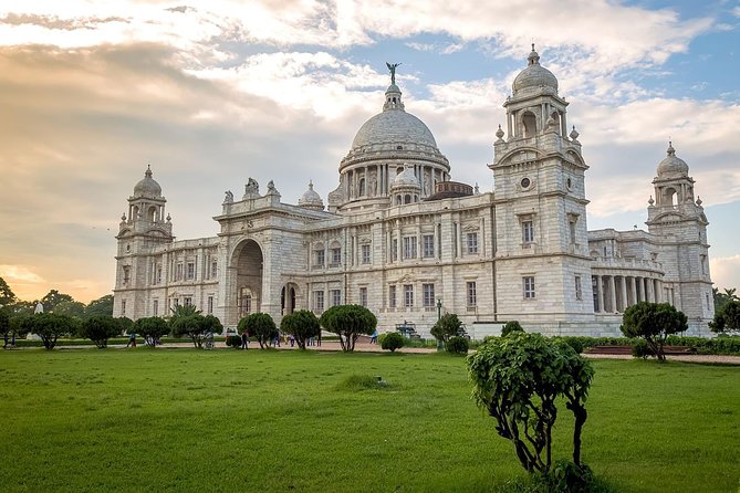 Monument Full Day Trip Including Mother House, Victoria Memorial With Lunch - Tour Itinerary