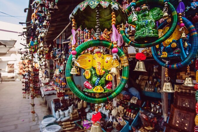 Old and New Delhi Shopping Tour With Local Expert - Tour Highlights