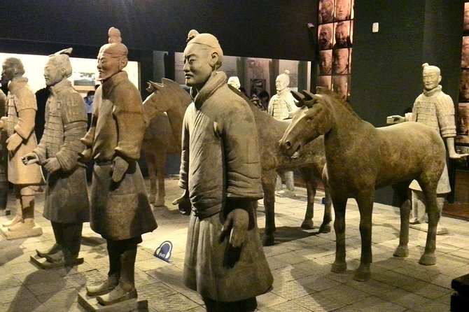 One Day Private Xian Tour to Terracotta Warriors With Airport Transfers - Tour Pricing and Booking Details