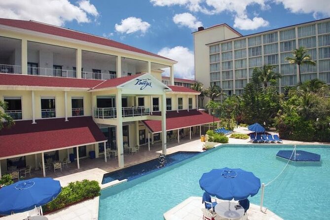 One Way Shared Shuttle NAS Airport to Cable Bch Hotels-Free Wifi - Shuttle Confirmation and Details