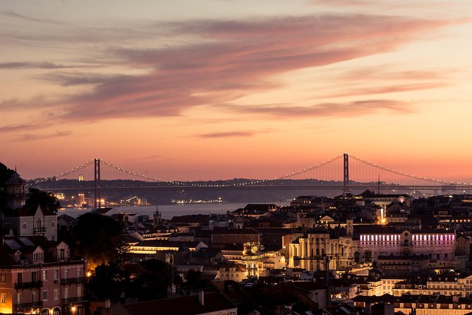 Photograph Lisbon at Night Walking Tour With a Photographer - Why Choose a Night Walking Tour?