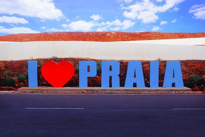 Praia: Guided Historic Walking Tour & Lunch With Locals - Pricing and Booking