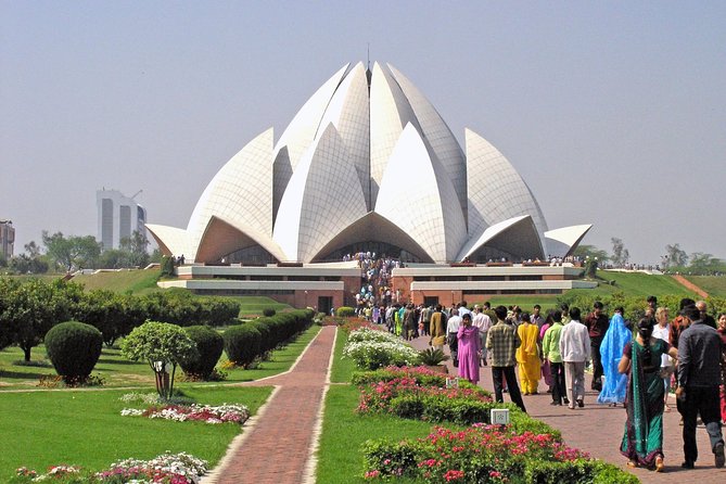 Private Delhi Tour With Lotus Temple, ISKCON and Connaught Place With Dinner - Tour Highlights