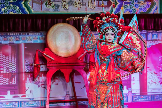 Private Hotpot Dinner Experiences With Face Changing Show in the Theatre - Guided Exploration of Back Alleys