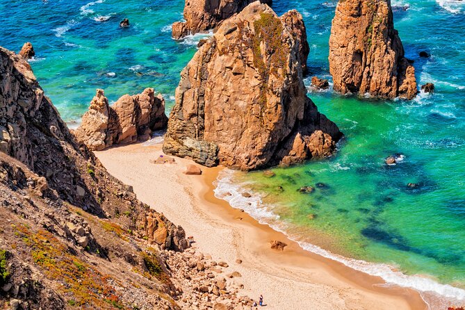 Private Paradise Beaches and Famous Beach Bars Tour in Lisbon - Tour Highlights