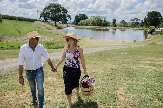 Private Picnic Lunch Experience in Orange With Wine - Experience Highlights