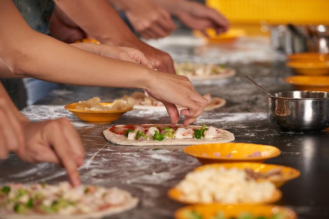 Private Pizza & Tiramisu Class at a Cesarinas Home With Tasting in Varenna - Booking Information