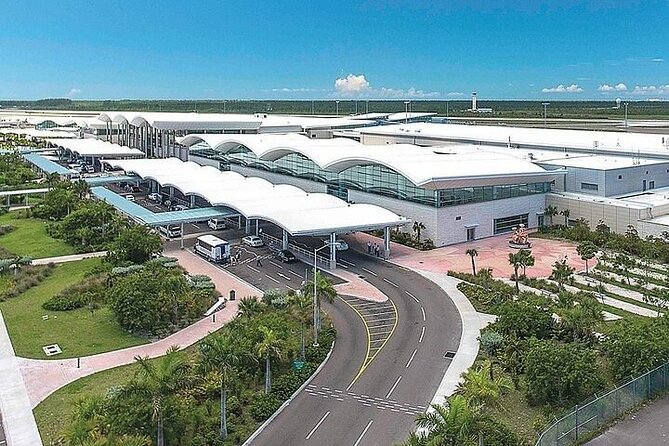 Private Roundtrip Sedan Airport Transfer to Palm Cay - Service Details