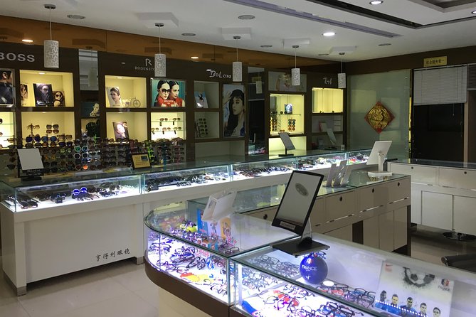 Private Shanghai Shopping Tour With Local Shopping Guru - Tour Overview