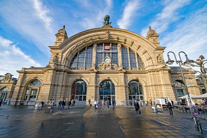 Private Tour of the Best of Frankfurt - Sightseeing, Food & Culture With a Local - Overview of Frankfurts Top Attractions