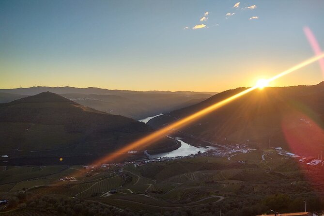 Private Tour With 3 Wineries and Viewpoint - Customer Support and Assistance